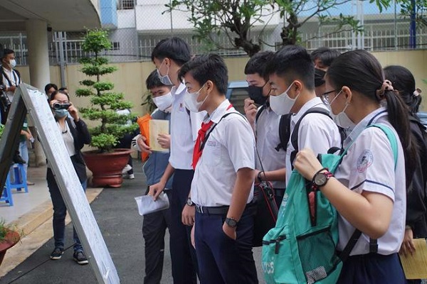 tuyển sinh vào lớp 10 năm 2025