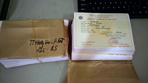 Làm bằng cấp 2 phôi thật giá rẻ